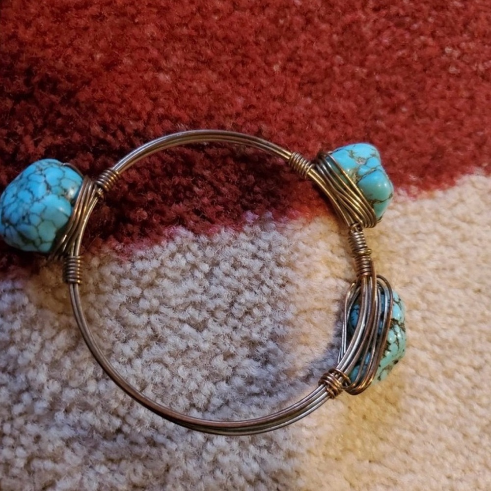Turquoise Stone Wire Bracelet - Picture 6 of 6